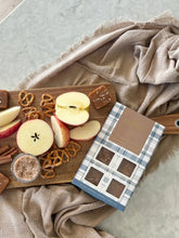 Load image into Gallery viewer, Crisp &amp; Cozy 4-pc Box
