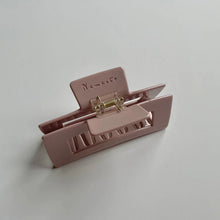 Load image into Gallery viewer, Kylie Summer Claw Clip (Large) (STORE)
