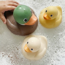 Load image into Gallery viewer, Itzy Ducky Family™ - Bath + Water Table Toys
