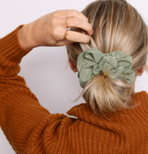 Load image into Gallery viewer, Ellea Scrunchie (XL / Extra Fluffy)
