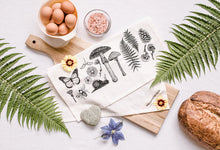 Load image into Gallery viewer, Tea Towel (Your Green Kitchen)
