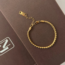 Load image into Gallery viewer, Hanna Bracelet
