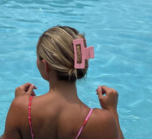 Load image into Gallery viewer, Kylie Summer Claw Clip (Large) (STORE)
