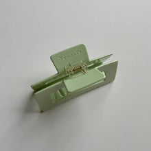Load image into Gallery viewer, Kylie Summer Claw Clip (Large) (STORE)
