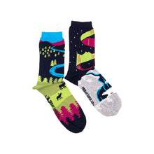Load image into Gallery viewer, Women&#39;s Mismatched Crew Socks (more)
