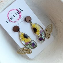 Load image into Gallery viewer, Meraki Crush Floral Dangles
