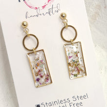 Load image into Gallery viewer, Meraki Floral Dangles
