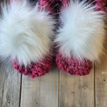 Load image into Gallery viewer, Piggy Knitty Pom Slippers

