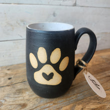 Load image into Gallery viewer, Heart Print Mug
