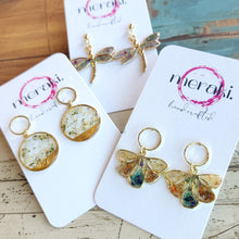 Load image into Gallery viewer, Meraki Crush Floral Dangles
