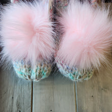 Load image into Gallery viewer, Piggy Knitty Pom Slippers
