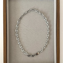 Load image into Gallery viewer, Selena Chain Necklace
