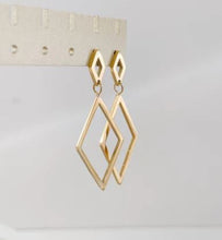 Load image into Gallery viewer, Tasha Earrings
