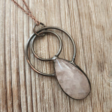 Load image into Gallery viewer, Maiden Perras Gemstone Long Necklaces (Rose Quartz/Brass)
